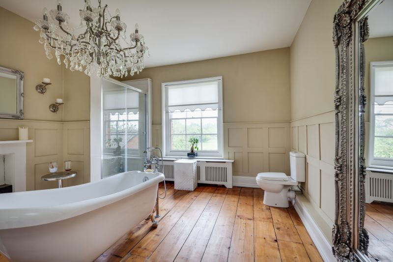Traditional Alcove Bathtub